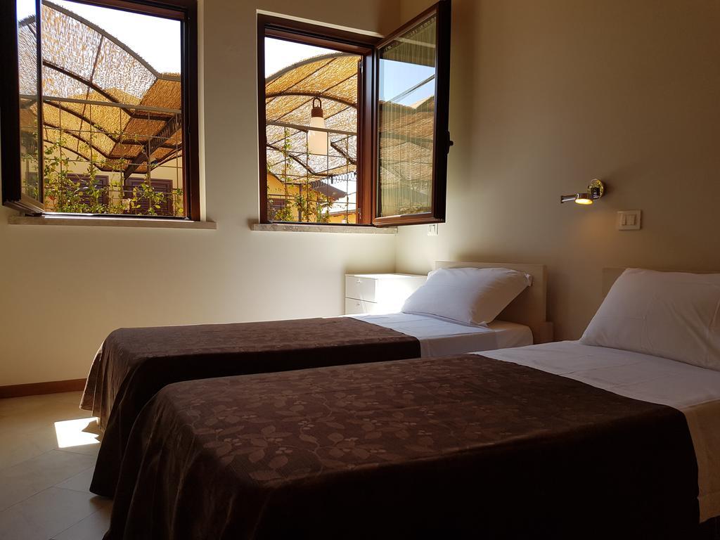 קסטליונה דלה פסקאיה "La Terrazza Di Castiglione" Appartamenti Vacanza מראה חיצוני תמונה