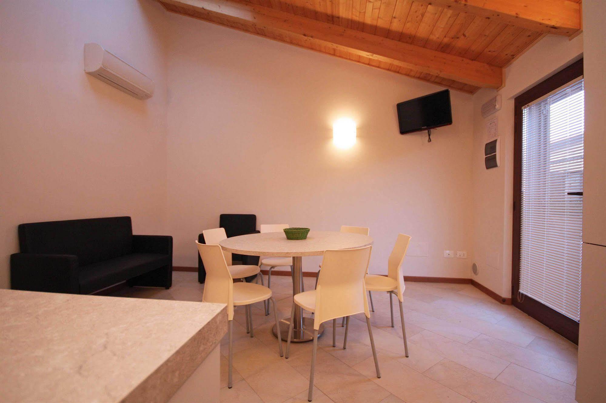 קסטליונה דלה פסקאיה "La Terrazza Di Castiglione" Appartamenti Vacanza מראה חיצוני תמונה